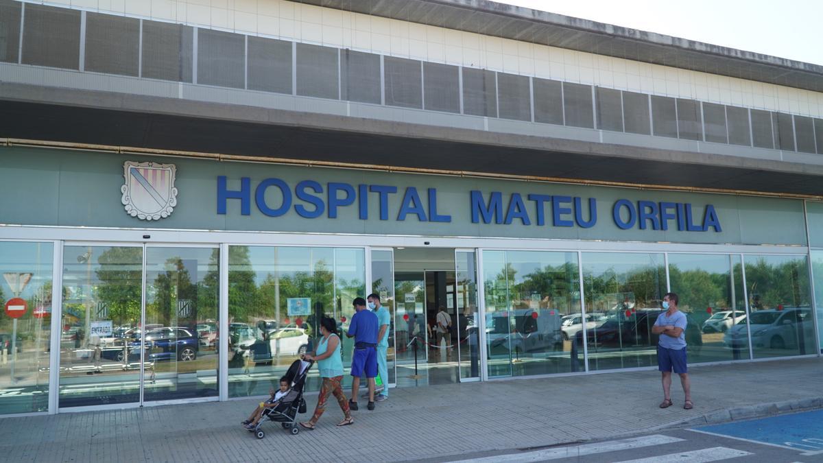 Una imagen del hospital Mateu Orfila, donde permanecía ingresada la víctima.