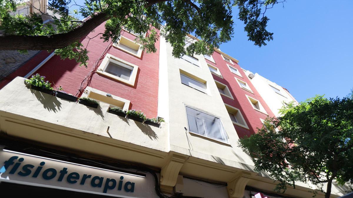 Imagen del edificio desalojado parcialmente el martes.
