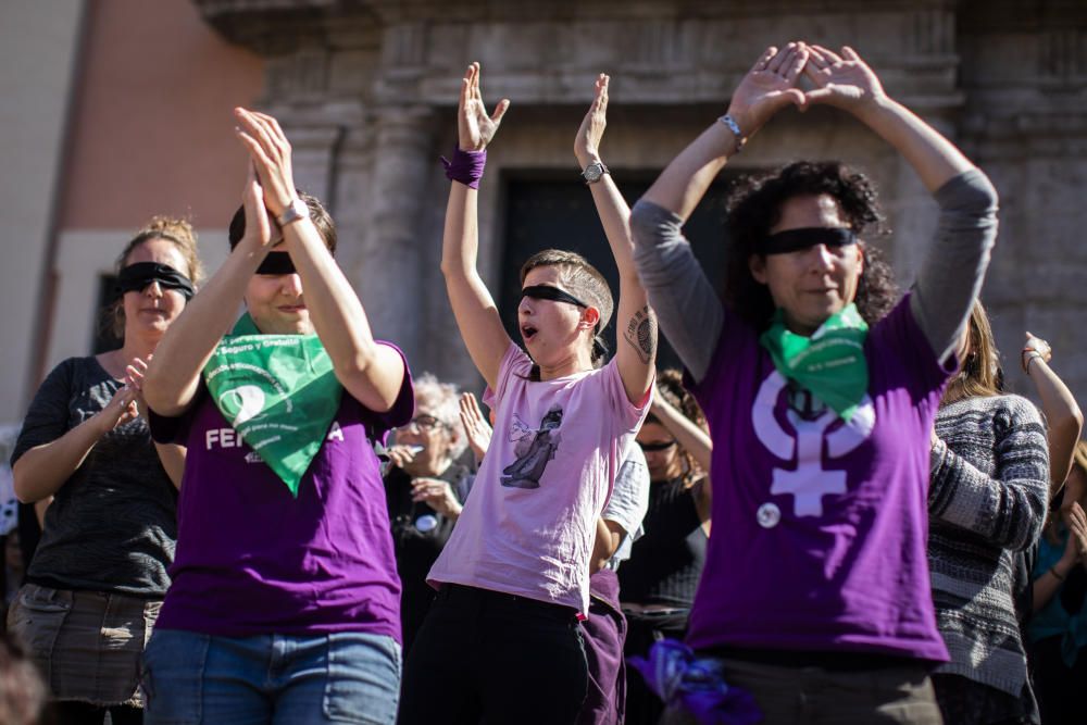 Actividades con motivo del 8M en la plaza de la Virgen