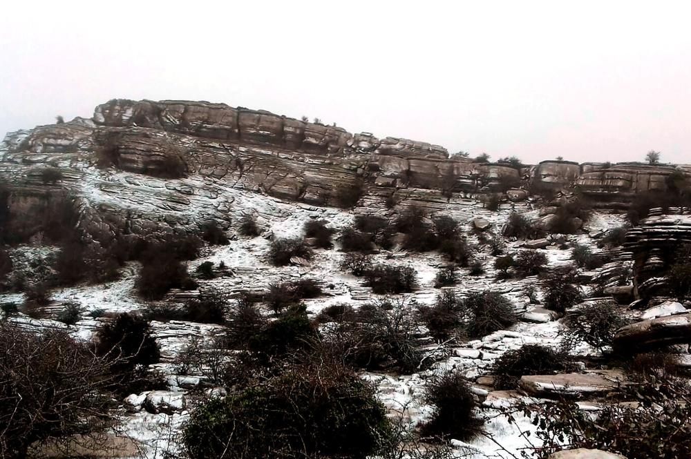 LA NIEVE OBLIGA A CORTAR EL ACCESO AL TORCAL DE ...