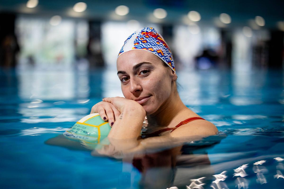 Barcelona 22/01/2026 Deportes. Bea Ortiz,waterpolista,en el CAR de Sant Cugat. AUTOR: JORDI OTIX
