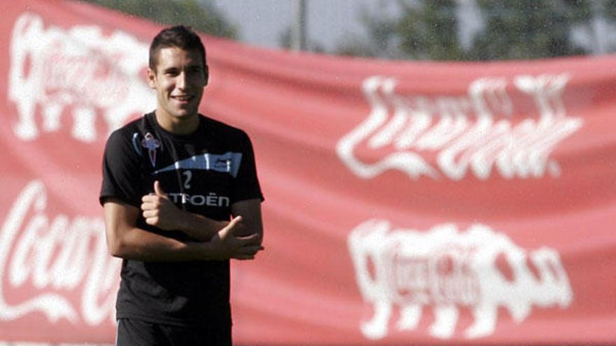 Hugo Mallo en uno de los entrenamientos del Celta