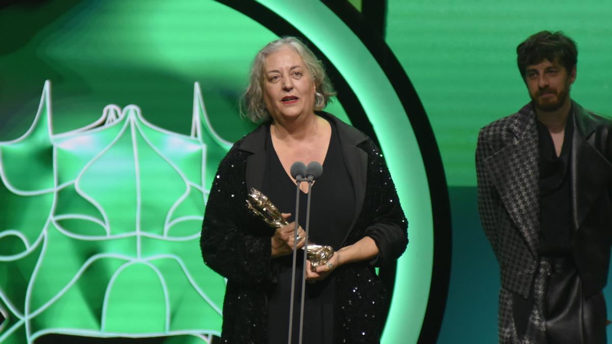 Ganadores de los Premis Gaudí 2026. Mercè Paloma recoge su sexto Gaudí, el segundo por el film 'Frontera', en la categoría de Mejor vestuario Ganadores de los Premis Gaudí 2026. Mercè Paloma recoge su sexto Gaudí, el segundo por el film 'Frontera', en la categoría de Mejor vestuario