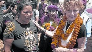 Sarandon viatja com a voluntària al Nepal_MEDIA_1