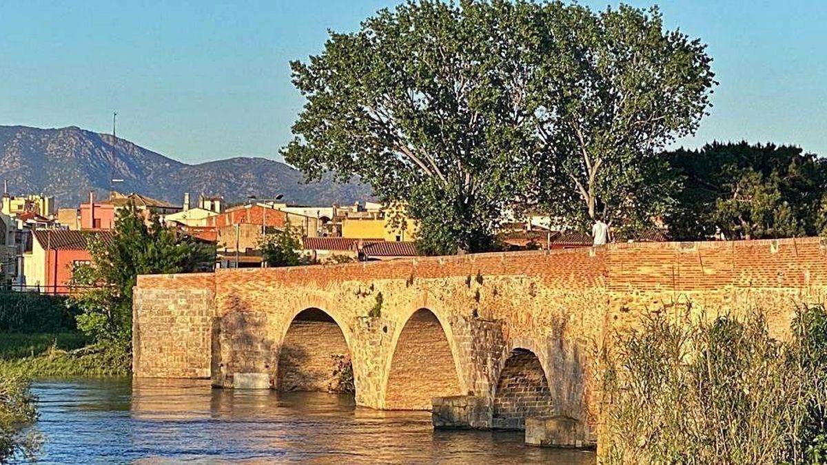 El Pont Nou (ara anomenat Pont Vell) de Castelló d'Empúries.