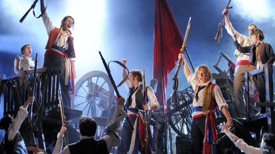 &#039;Los Miserables&#039; levanta el Palau