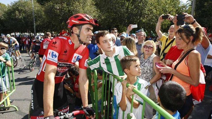 La Vuelta 2021 en Córdoba volverá a traer el contacto de los ciclistas con los aficionados, aunque ahora con restricciones por la pandemia.