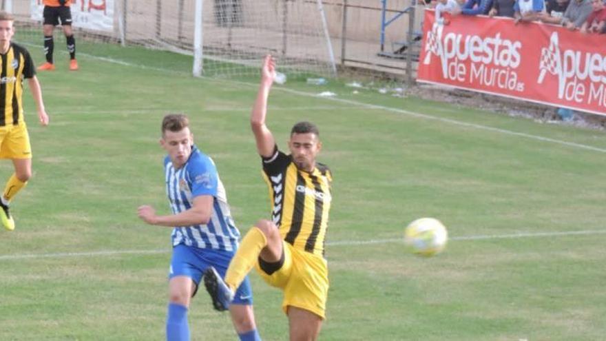 El Lorca FC saca petróleo en Águilas