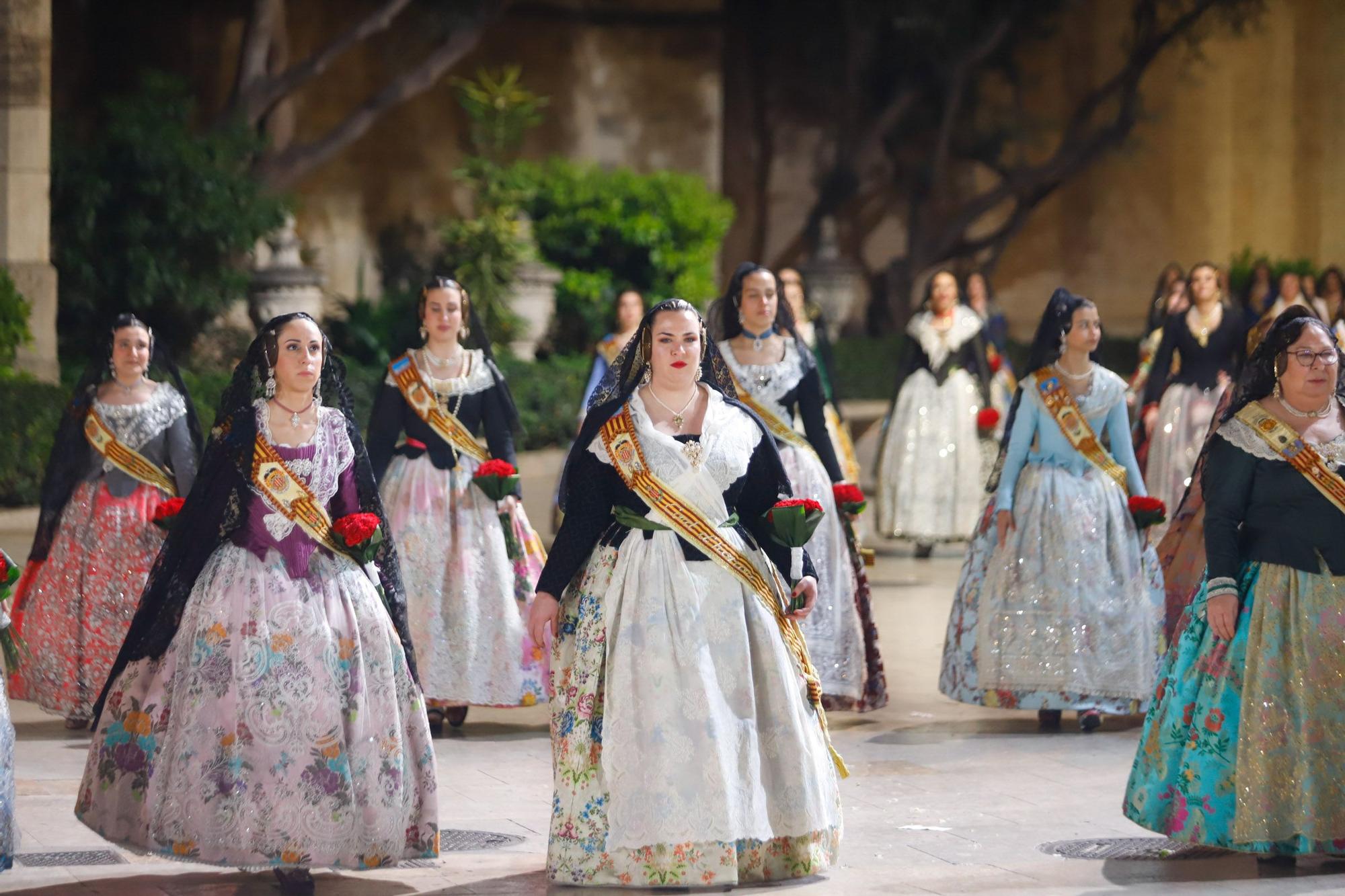 Búscate en el segundo día de la Ofrenda en la calle San Vicente entre las 24 y la 1 horas