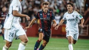 Resumen, goles y highlights del Albacete 0 - 2 Levante de la jornada 10 de LaLiga Hypermotion