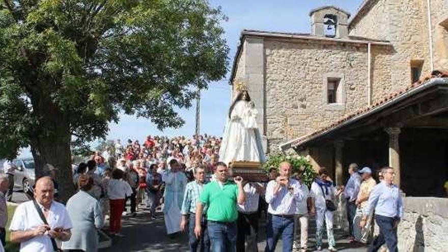 Procesión de Nuestra Señora del Fresno, en Grado.