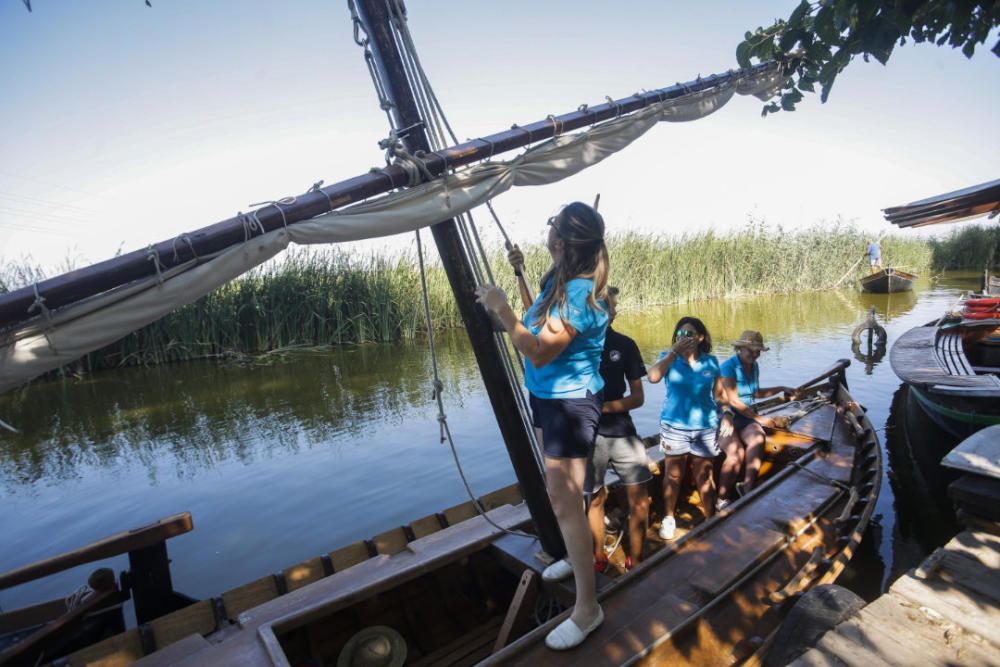 Regata-exhibición de vela latina en l'Albufera