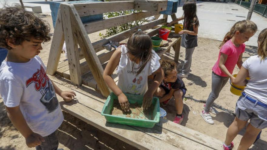 Els experts aposten per eliminar la pilota dels patis per a combatre la desigualtat entre els escolars.