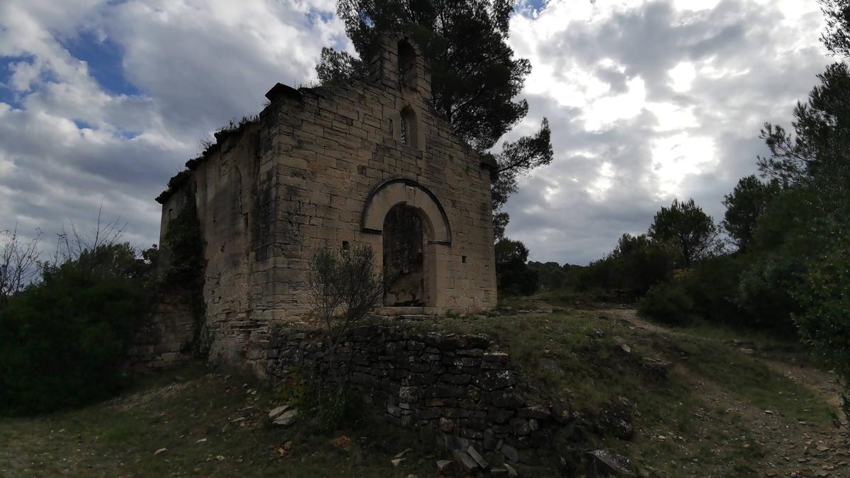 L'ermita de Sant Antolí de Monistrol es troba ara en estat de degradació