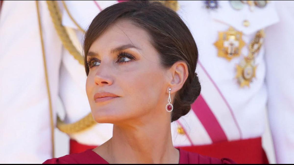 El estilo de la reina Letizia en el Día de las Fuerzas Armadas