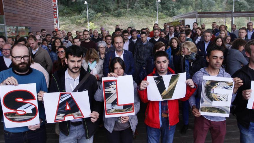 Treballadors i usuaris del Parc de la UdG durant una mobilització feta fa pocs dies per &quot;salvar&quot; l&#039;equipament