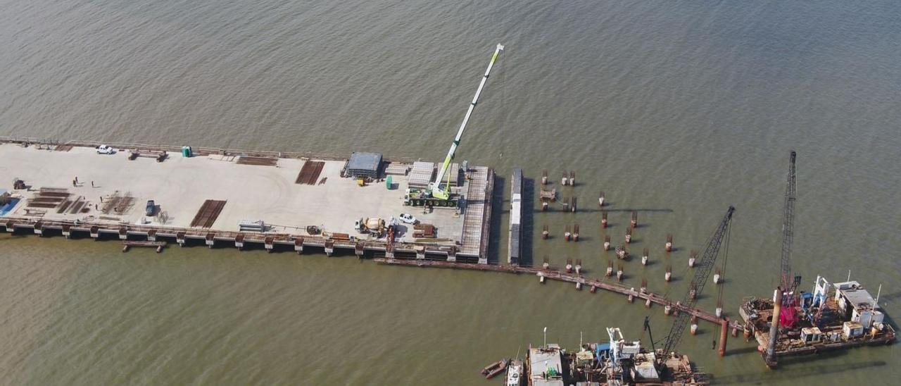 Avance de las obras del puerto en Montevideo.