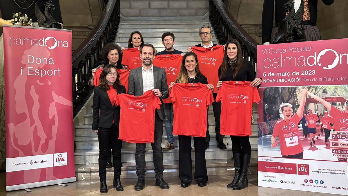 Blanca Gil y Gaby Ocete, durante la presentación de la sexta edición de la PalmaDona