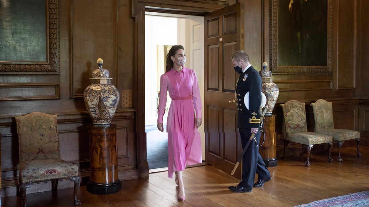 La duquesa de Cambridge con vestido rosa