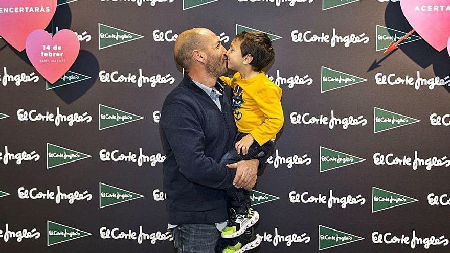 El beso más romántico del concurso de San Valentín en El Corte Inglés