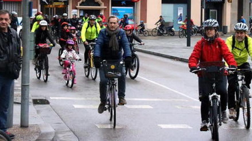 200 ciclistes sancionats en dos mesos a Girona per circular per la vorera