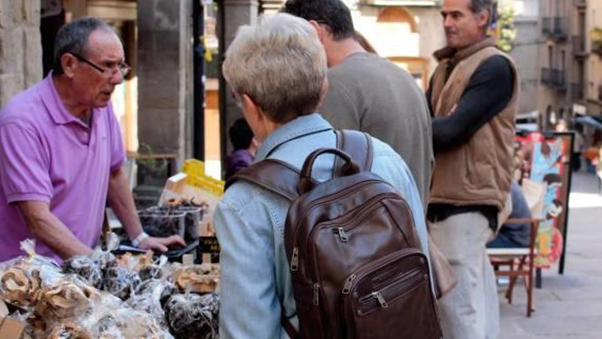 El Consell assegura que la Fira del Bolet guanya visitants i vendes