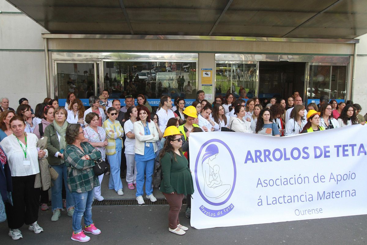 Un momento de la manifestación de este martes en el CHUO.