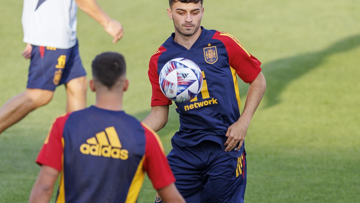 El primer entrenamiento de la selección en Las Rozas