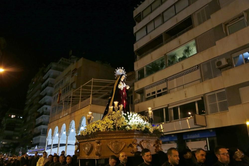 Algunas de las imágenes decanas de la Semana Santa se acercaron al mar y los paseos en Martes Santo