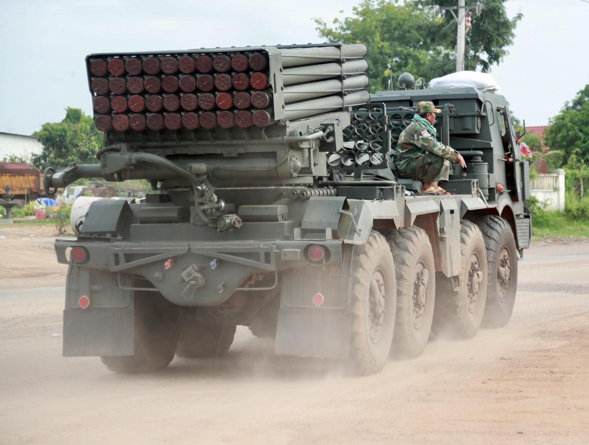 Tailàndia suspèn l’armistici amb Cambodja apadrinat per Trump