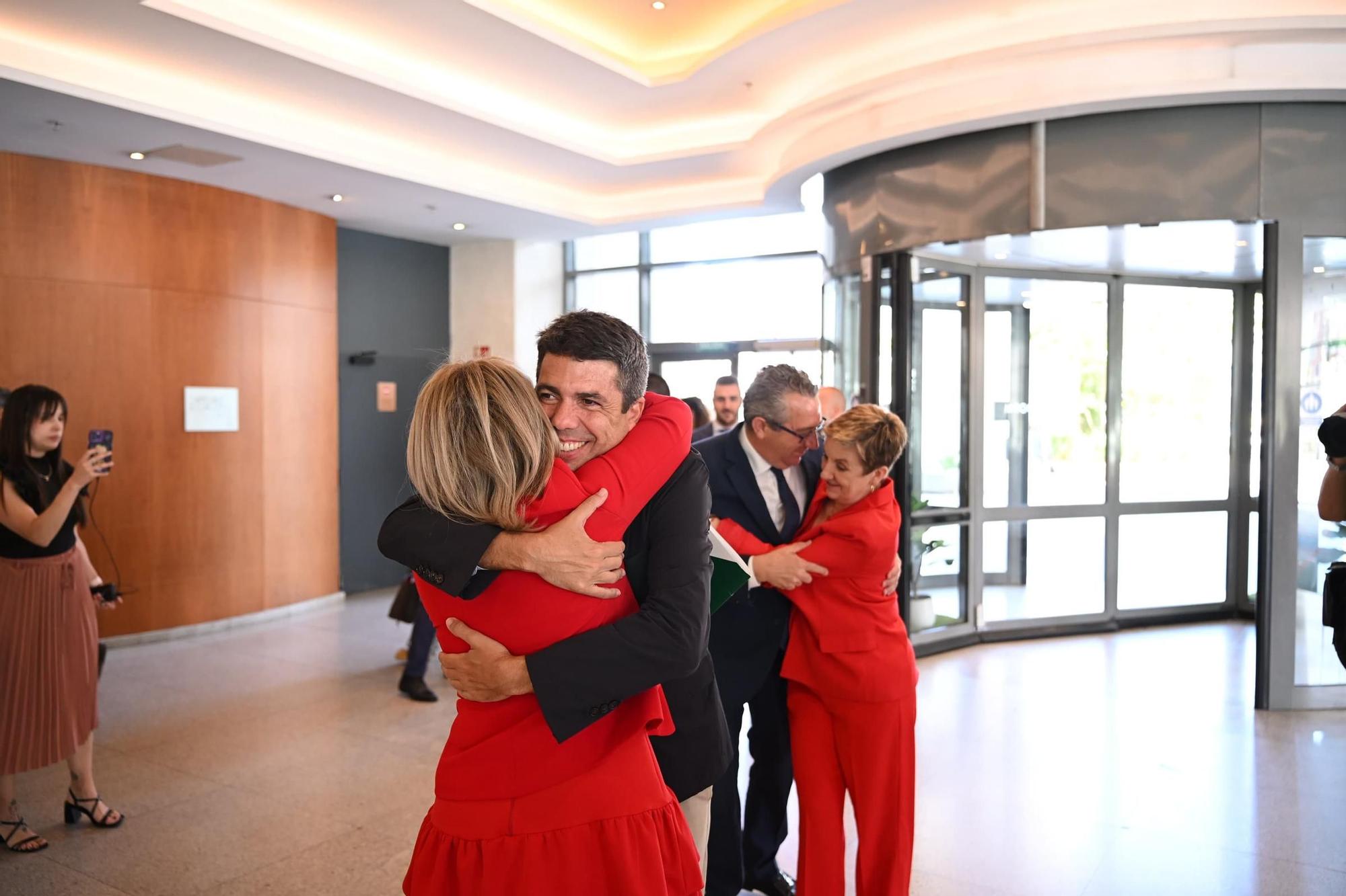 Mazón acude al acto de clausura de la Asamblea General de la patronal hotelera Hosbec en Benidorm