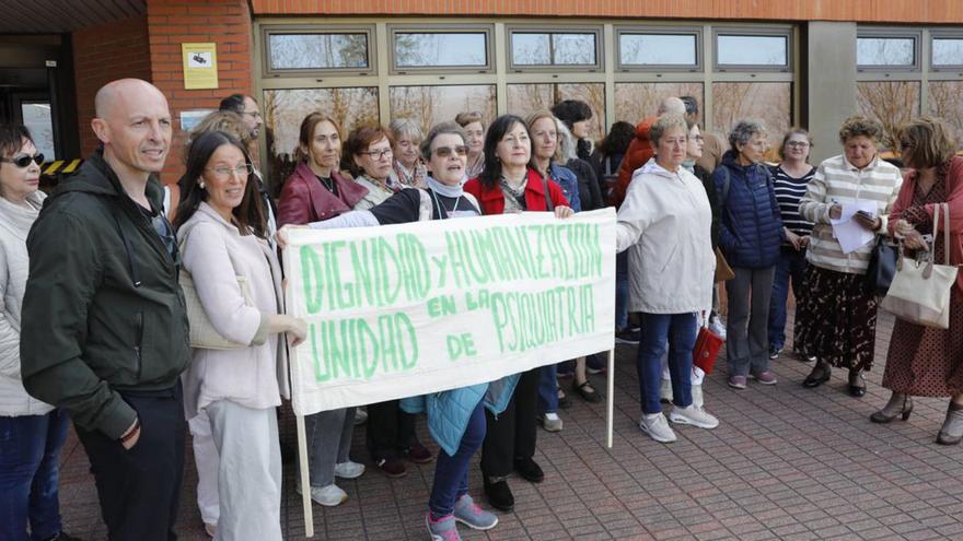 Con autismo e ingresado en Psiquiatría: así ha sido la recogida de firmas para cambiar el tratamiento a un gijonés