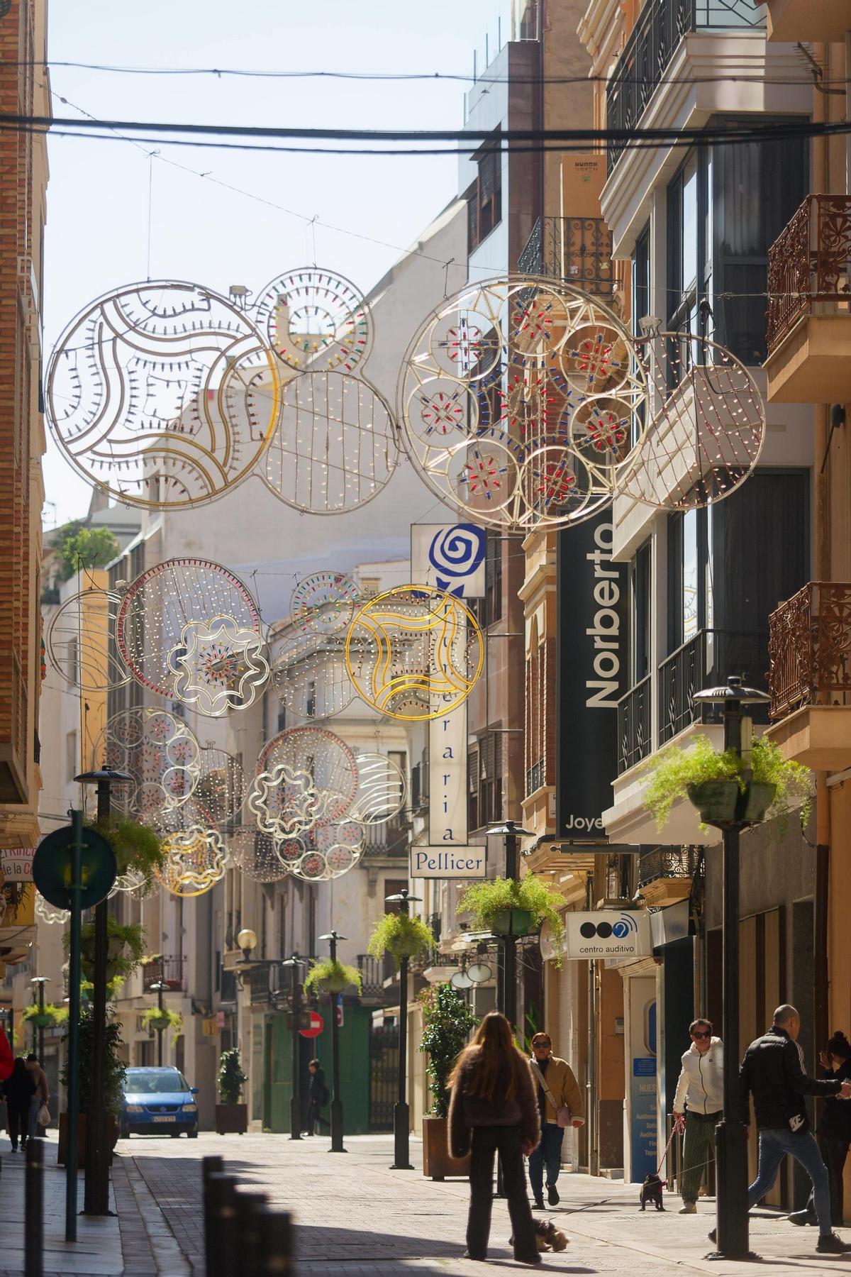 Luces en la calle Alloza de Castelló.