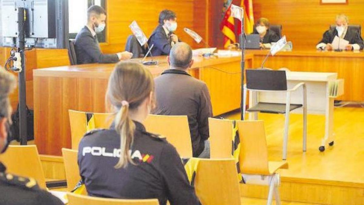Imagen del juicio al condenado en la Audiencia Provincial.