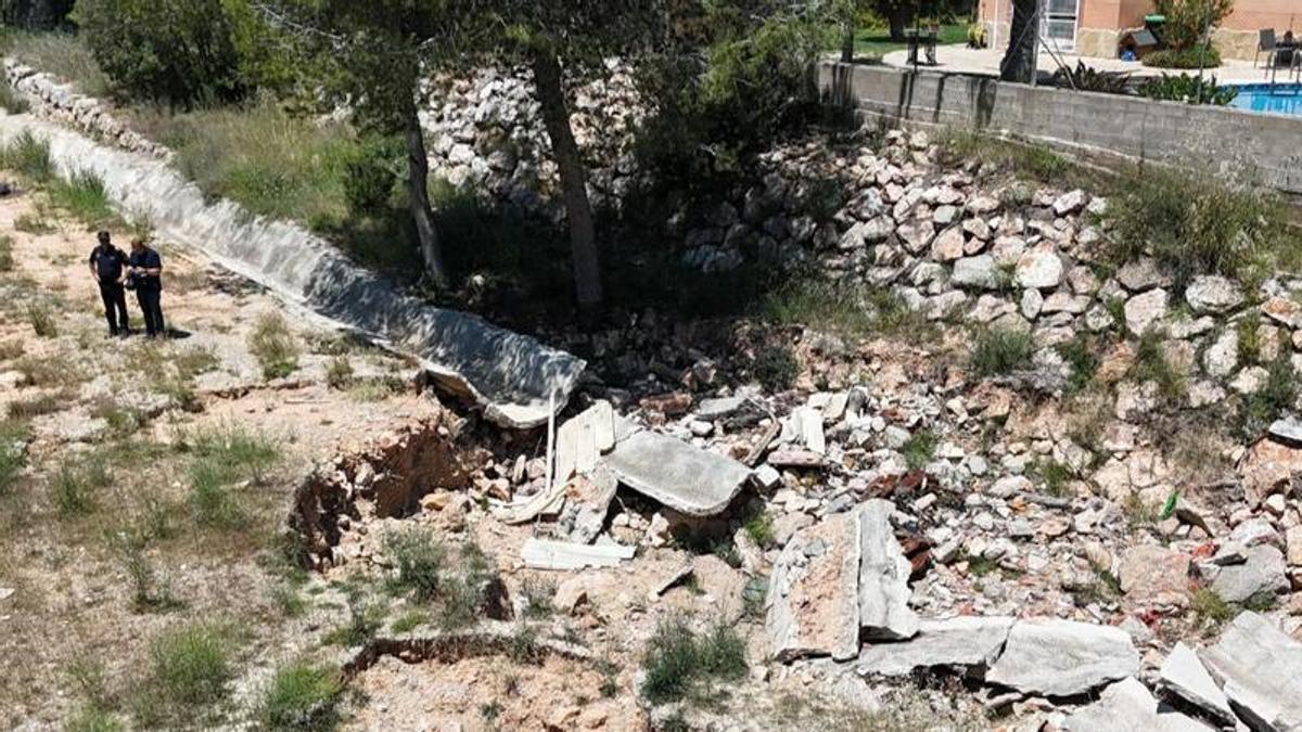 Los trabajos de recuperación y adecuación de la zona verde en la vaguada La Llomaina en Vilamarxant.