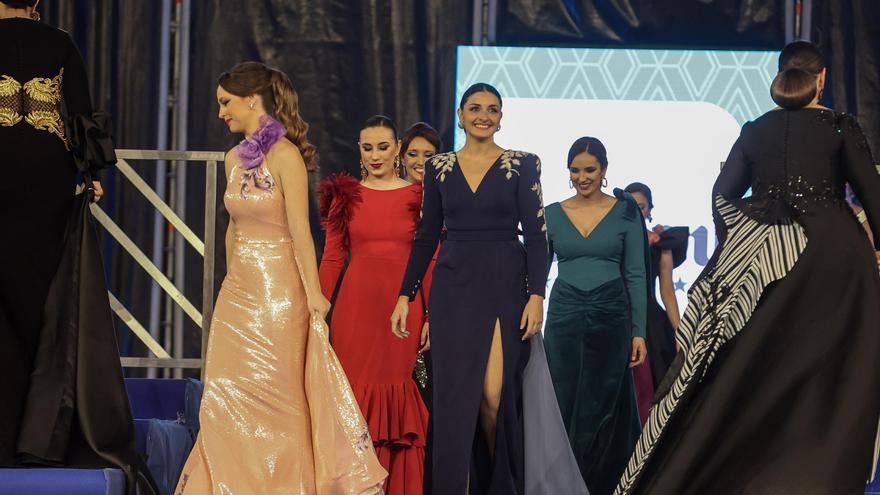 Presentación de la Gala de Candidatas a Belleas del Foc en el estadio Rico Pérez.