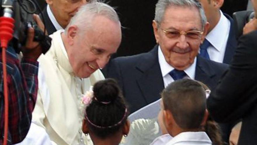 Francisco anima a Cuba y EEUU a seguir avanzando en la mejora de relaciones