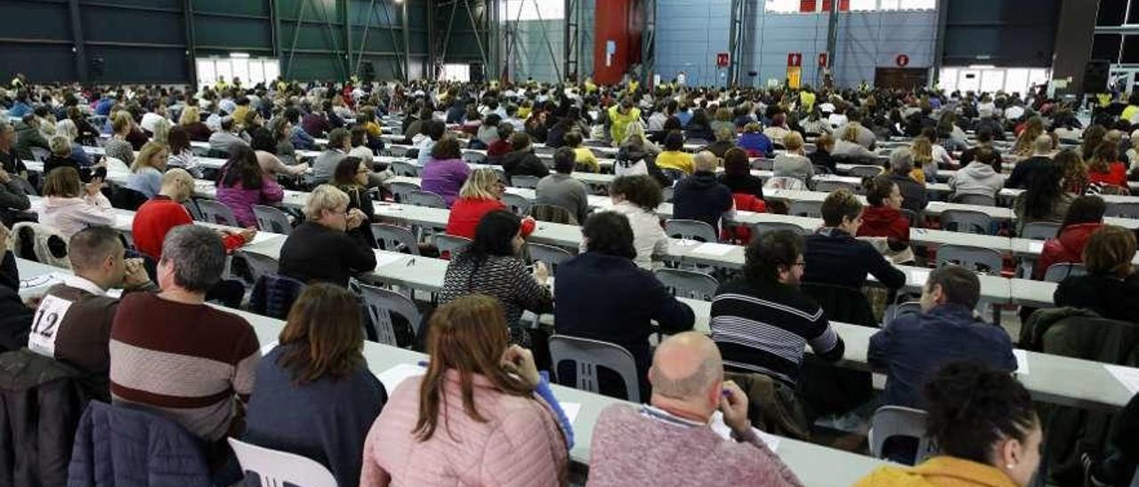 Macrooposición del Sespa a celador en el recinto ferial de Gijón.