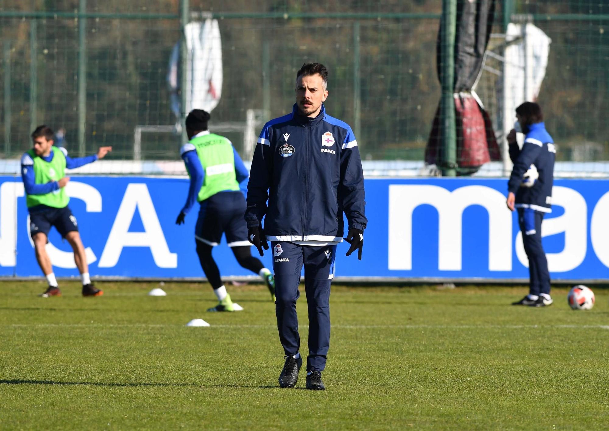 Primer entrenamiento de Rubén de la Barrera al frente del Deportivo