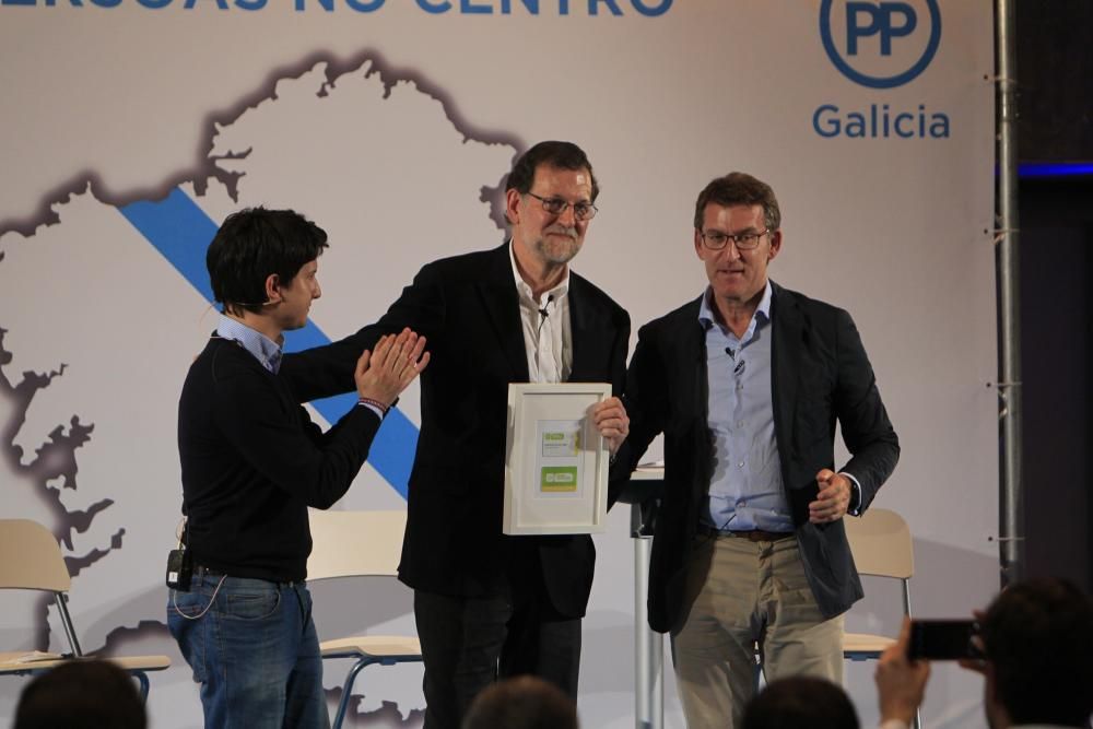 El presidente del Gobierno en funciones participó ayer en un acto de las Novas Xeracións del PP de Galicia junto a Feijóo y Ana Pastor.