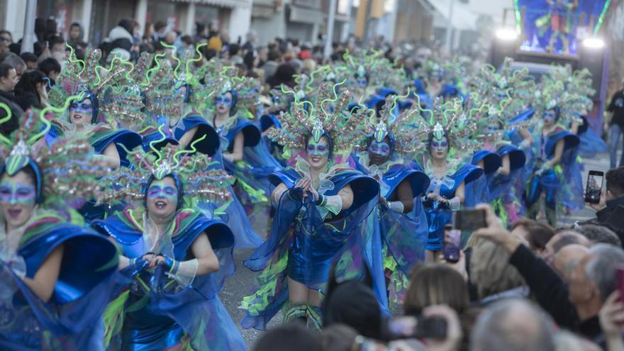 Prop de 40.000 persones gaudeixen a Blanes de la Rua del Carnaval