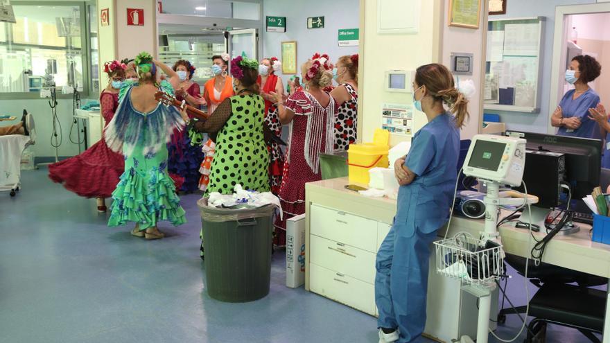 La Feria de Málaga alegra el Hospital Regional