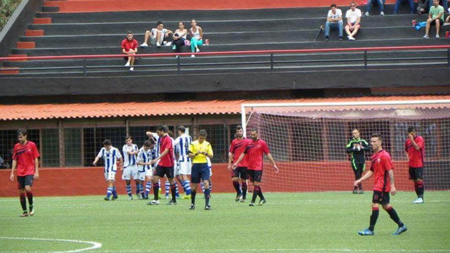 El Mensajero se rompe en defensa y encaja cinco goles de la Real Sociedad B