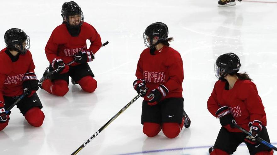 El COI pide proponer al Nobel de la Paz al equipo femenino de hockey de las dos Coreas