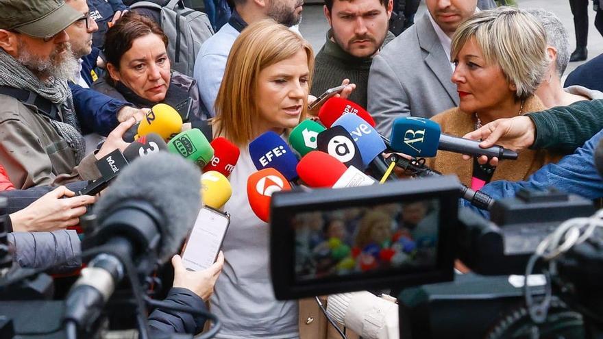 Bernabé arriba a la Ciutat de la Justícia per a atestar
