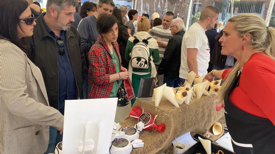 Sidra, queso y artesanía inundaron El Berrón