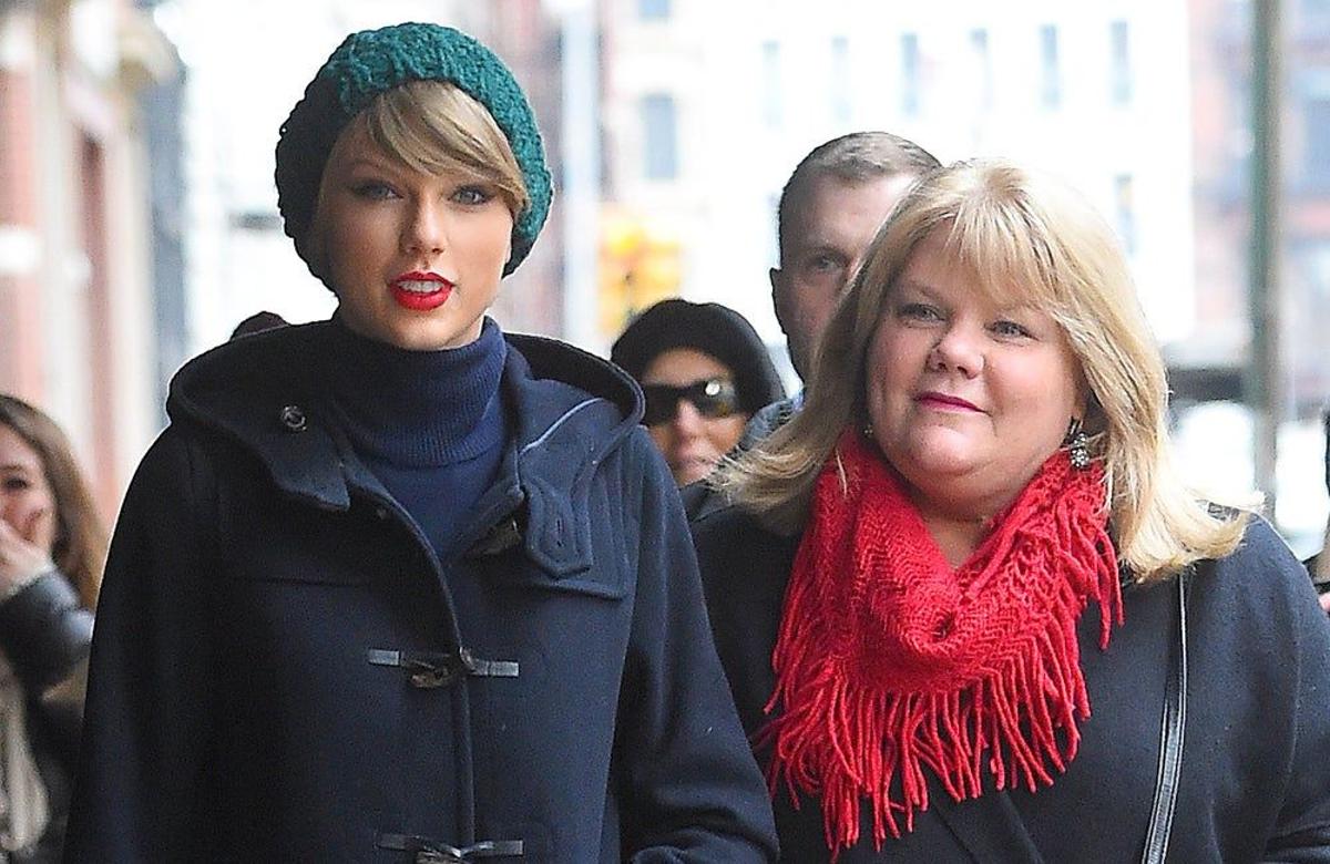 Taylor Swift y su madre