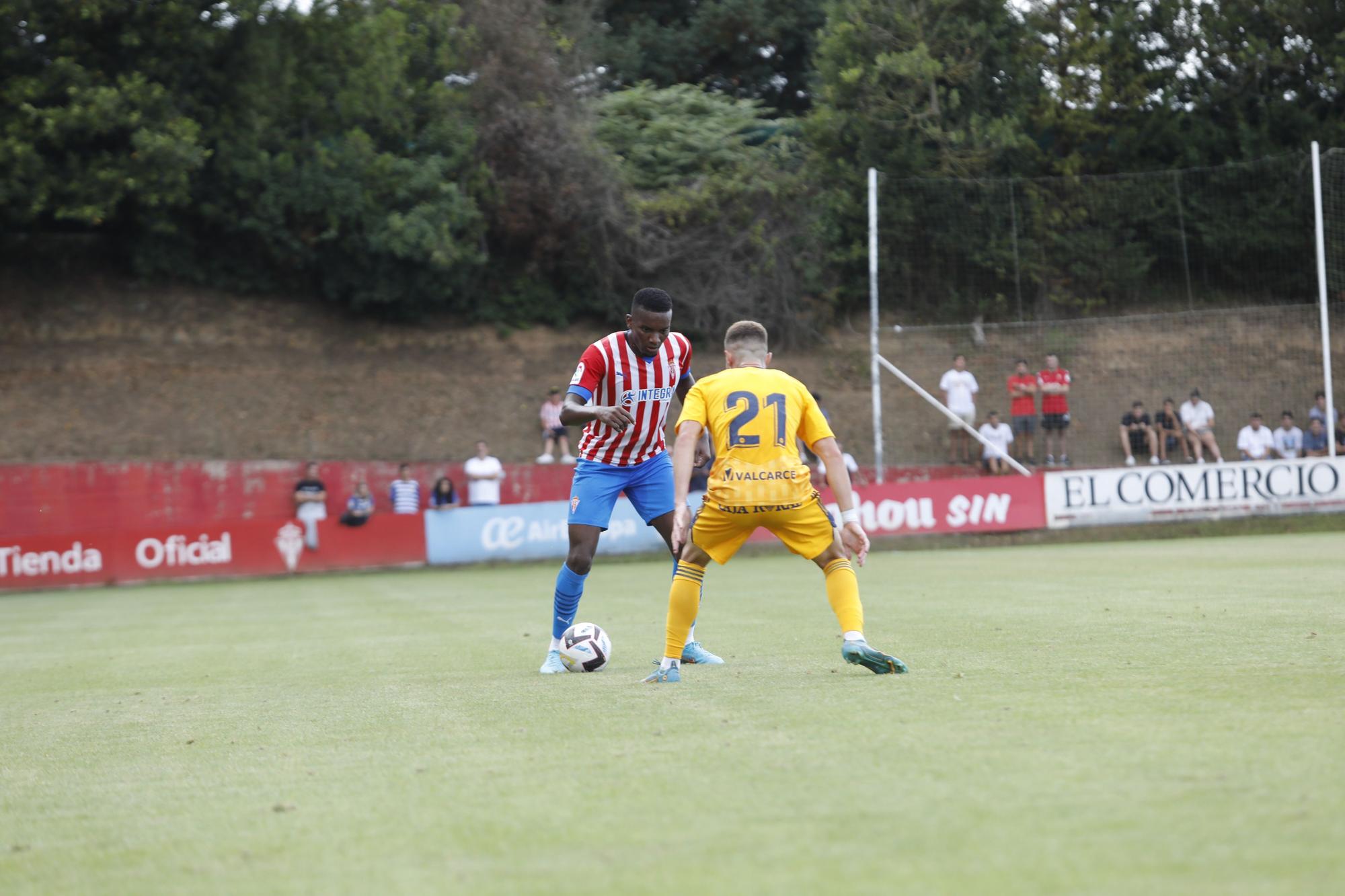 El Sporting empata ante la Ponferradina en su cuarto partido veraniego