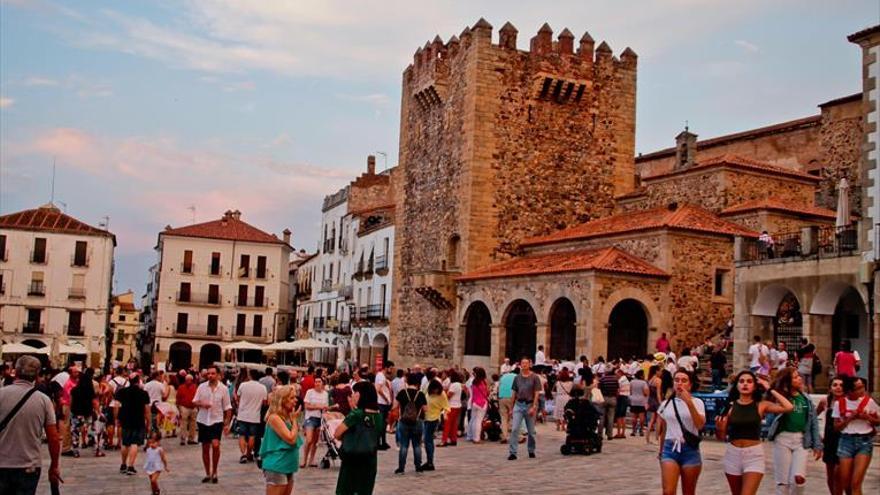 La queja vecinal obliga al Ayuntamiento de Cáceres a programar otra ‘Noche del patrimonio’