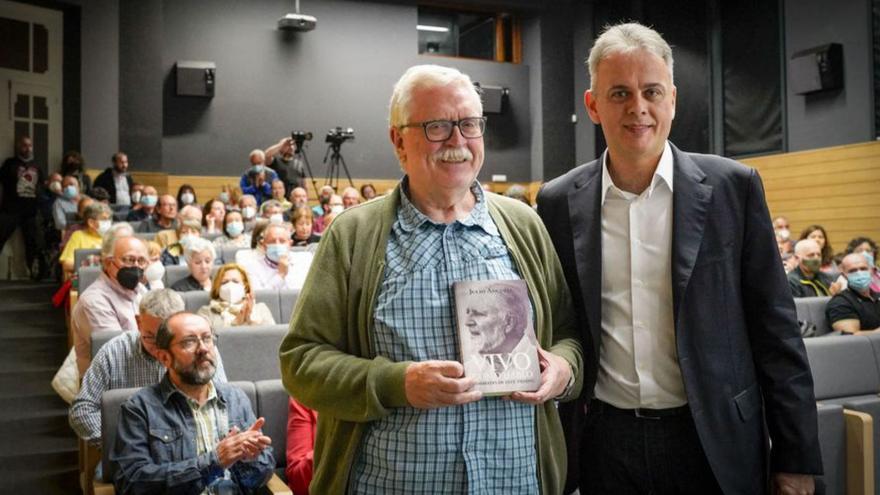 Presentación del libro homenaje a Anguita